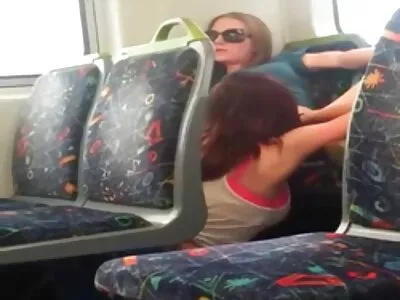 Suihinotto ja handjob karvapillu video öljytyllä tissillä
