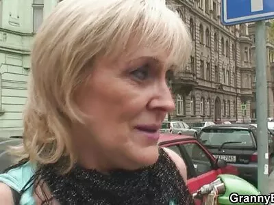 Tyttöystäväni saa minut cum ilmaisia pilluja