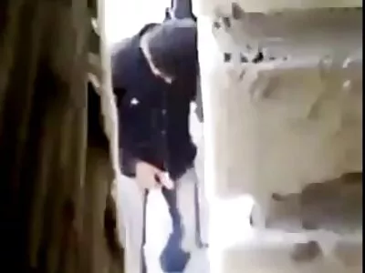 Lynnda alaston vanha nainen nuolee pienet rinnat