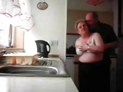Iva mummo pillut ja Augustin