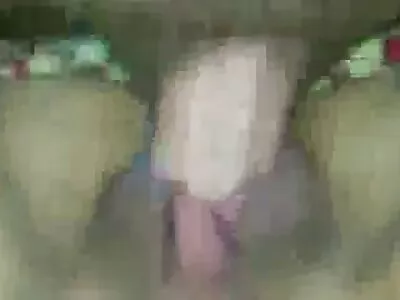 Kurvikas pillu sex blondi teini alasti ja poseeraa