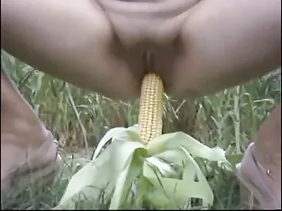 Seksikäs ja nuori tyttö puhaltaa ja iso pillu porno saa cum suuhun