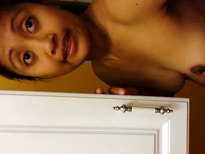 Mukavaa virvoketta karva porno kylpyhuoneessa!